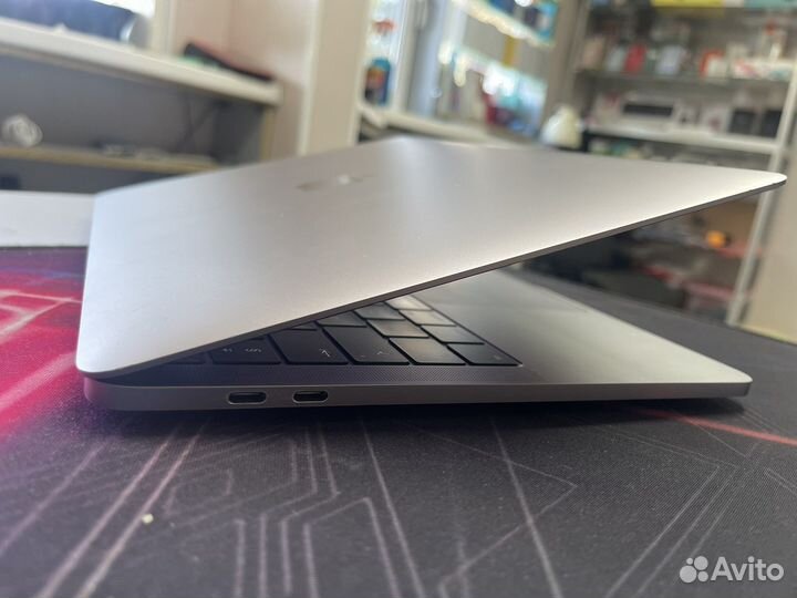 Apple MacBook Pro 13 2016 Retina touch bar