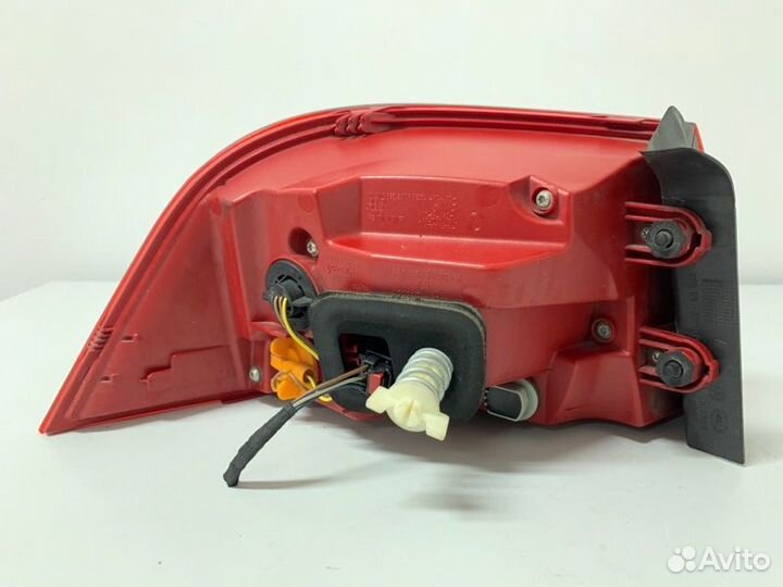 Фонарь задний правый Volkswagen Passat B7