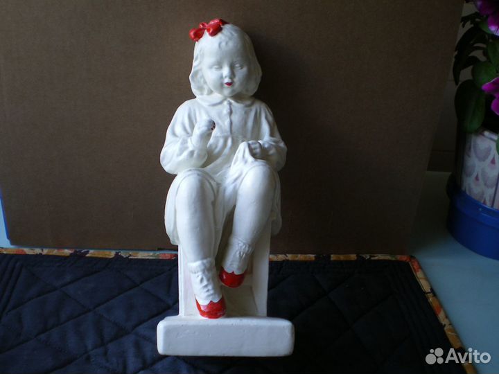 Статуэтка гипсовая