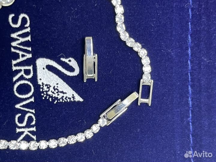 Браслет с кристаллами Swarovski