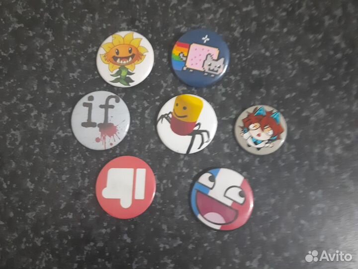 Значки 6 штук 44мм,37мм