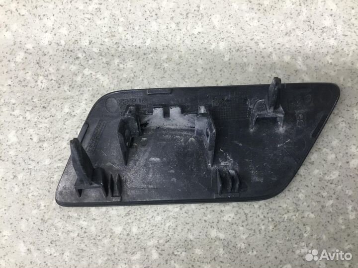 Крышка форсунки омывателя Audi Q3 2012-2018