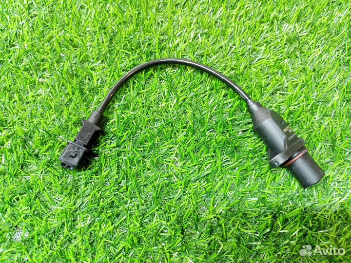 Датчик положения коленвала Hyundai-Kia 3918026900