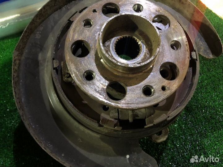 Кулак поворотный в сборе задний правый Ssangyong