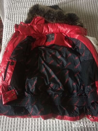 Пуховик на мальчика 146 новый