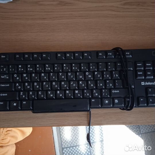 Продаю клавиатуру проводная