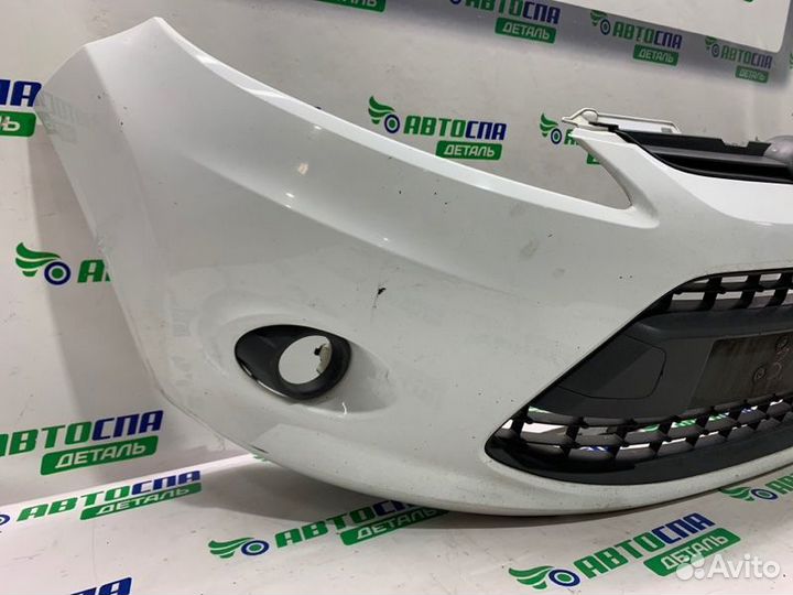 Бампер в сборе передний Ford Fiesta MK6 1.4L