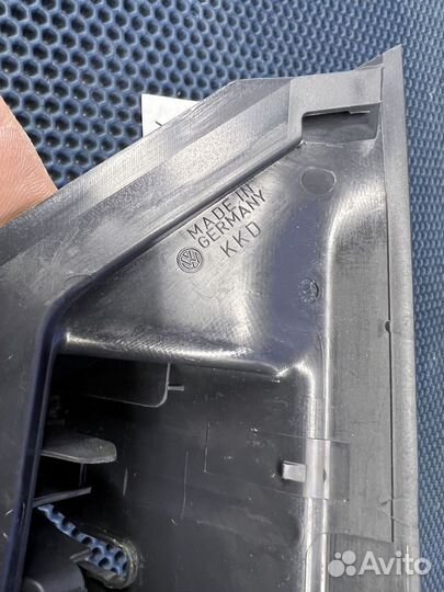 Кожух замка багажника накладка Touareg NF FL