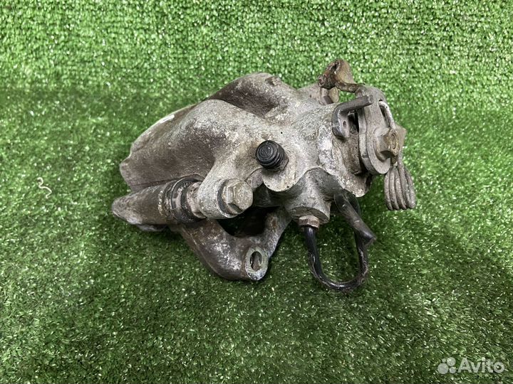 Суппорт тормозной задний правый Peugeot 308