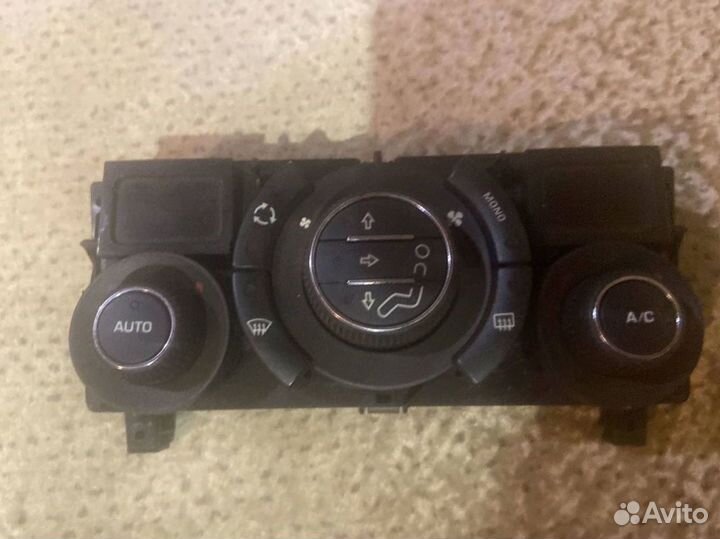 Peugeot 308, блок управления климатом