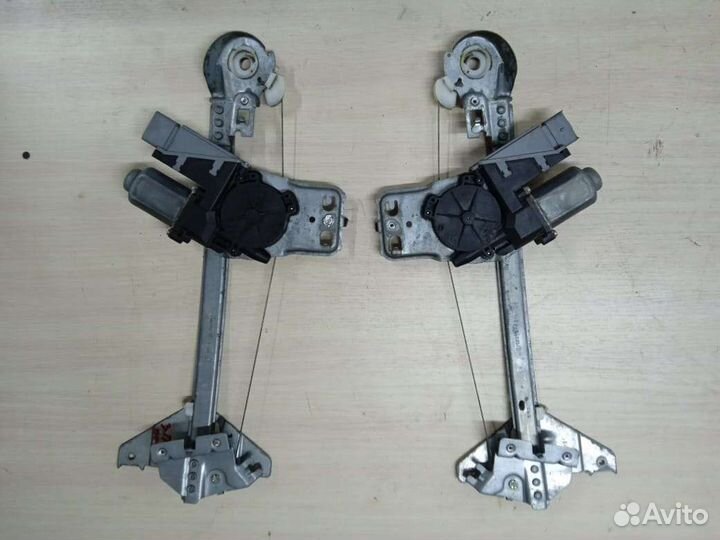 Стеклоподьемники задние Peugeot 307