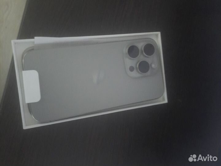 iPhone 15 Pro, 256 ГБ