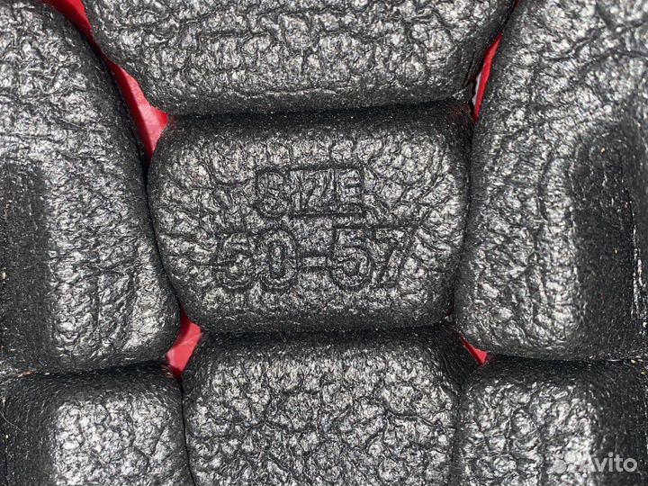 Хоккейный шлем