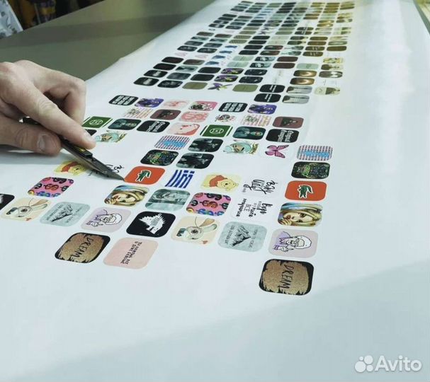 Типография интерьерная уф печать, баннеры, стикеры