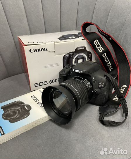 Зеркальный фотоаппарат Сanon 600D
