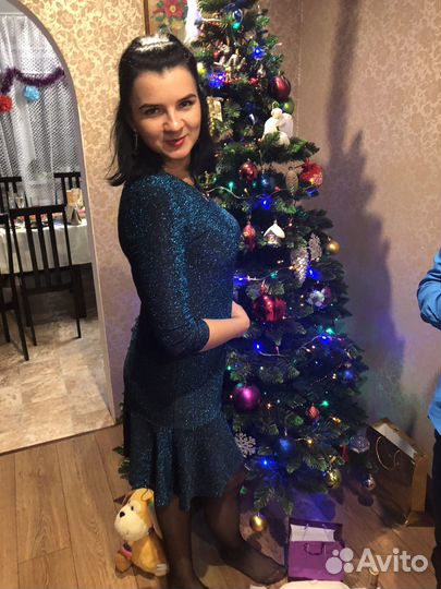 Платье женское праздничное с блестками 44