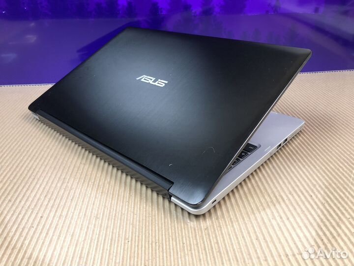Asus i5/8Gb/256Gb