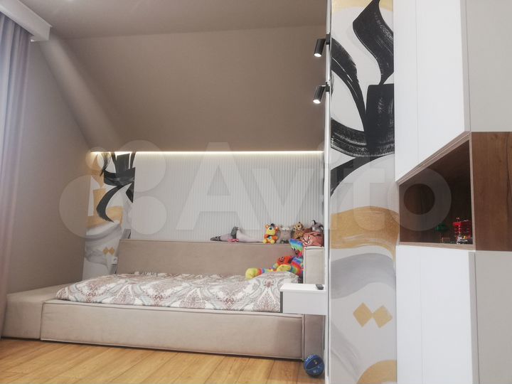 Коттедж 130 м² на участке 7 сот.