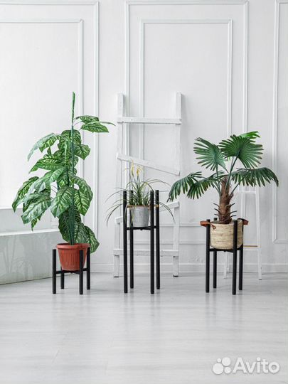 Напольный держатель под цветы