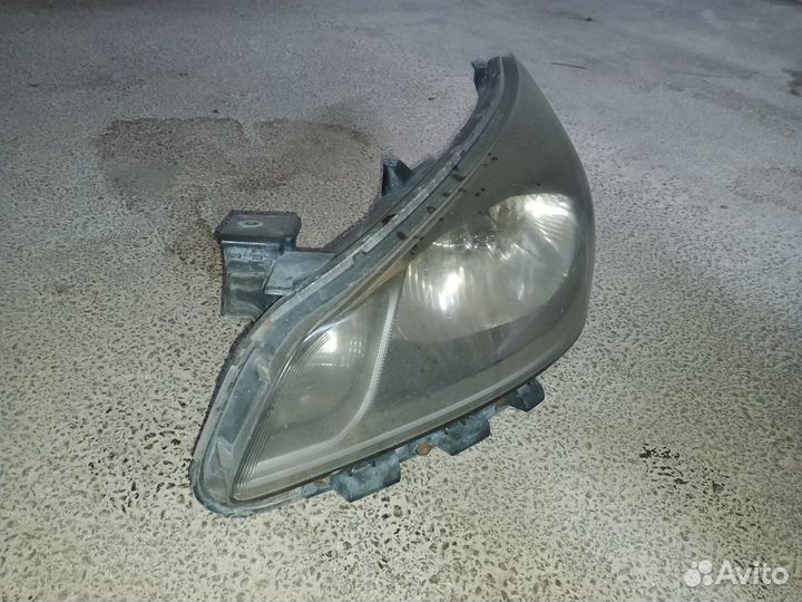 Фара оригинал Кио Рио 2018 года