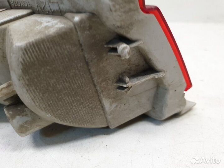 Фонарь противотуманный задний левый Toyota Land