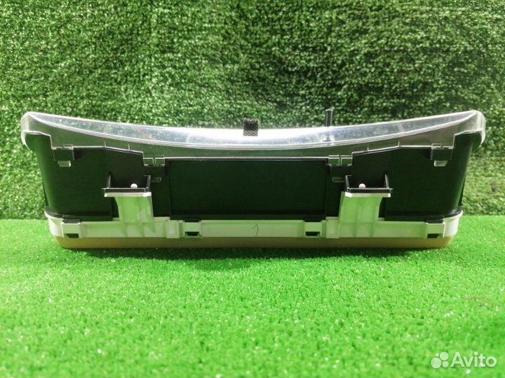 Панель приборов Toyota Wish ZNE14 1ZZ-FE 2006