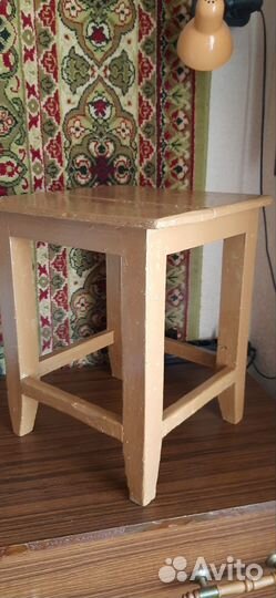 Табуретка большая и маленькая