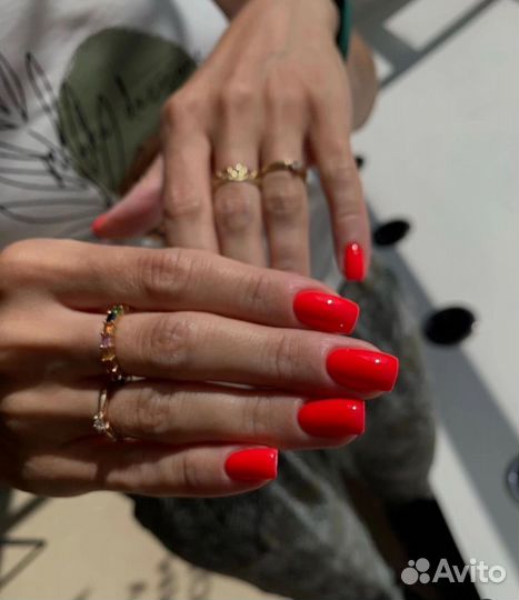 Маникюр педикюр