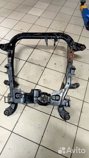 Подрамник Опель Астра Н