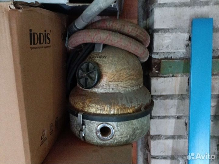 Пылесос ретро Буран