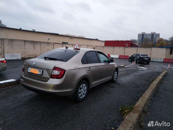 Автоинструктор, инструктор по вождению