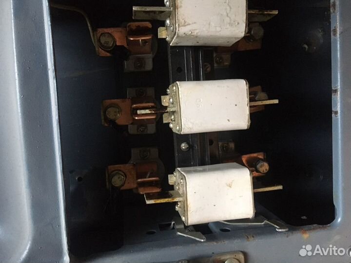 Рубильник электрический