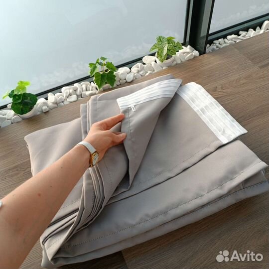 Шторы плотные.Ткань трёхнитка. Ширина 4 высота 2.7