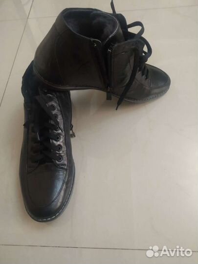 Ботинки 41размер, но маломерят на пол размера