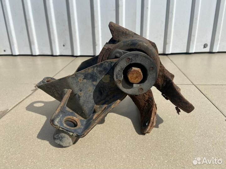 Подушка МКПП Mazda 6 GG