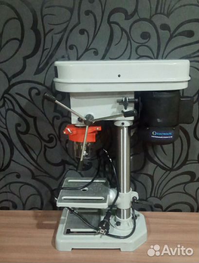 Сверлильный станок