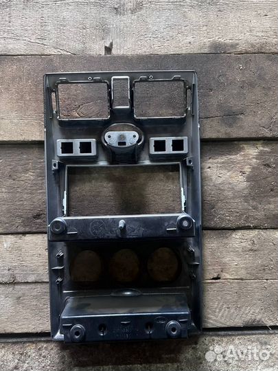 Штатная консоль/рамка от приоры 1