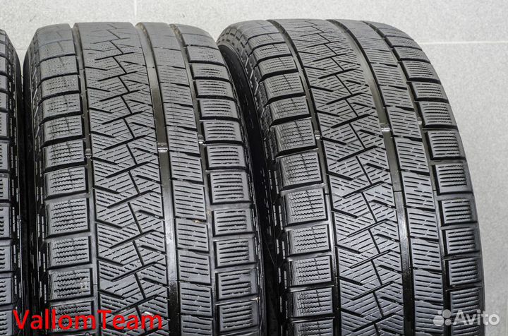 Pirelli Ice Asimmetrico Plus 235/45 R18 98Q