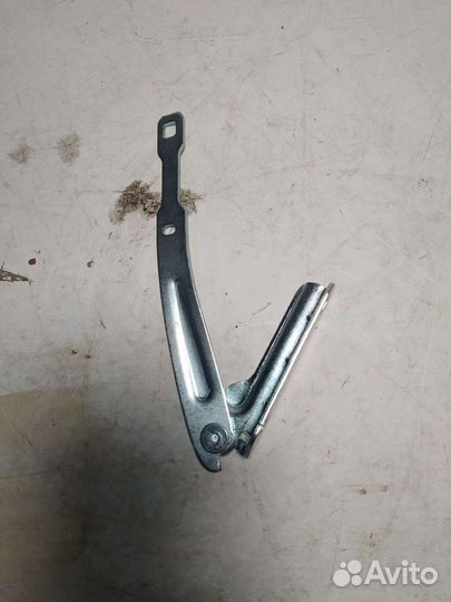 Петли капота левая renault duster nissan terrano