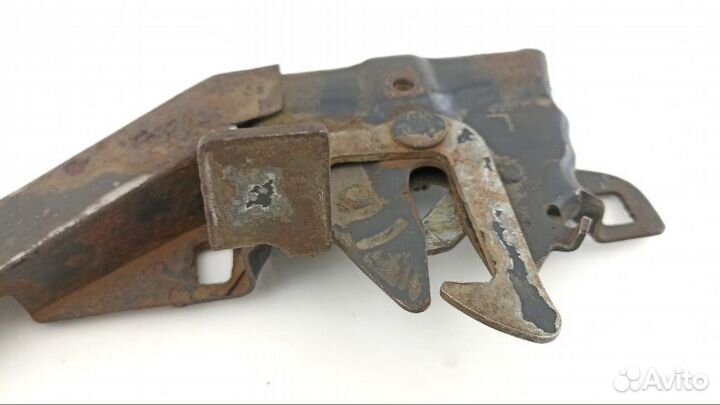 Замок капота Isuzu Rodeo Y22SE 2002