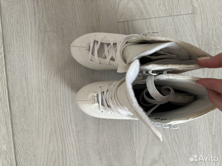 Коньки фигурные