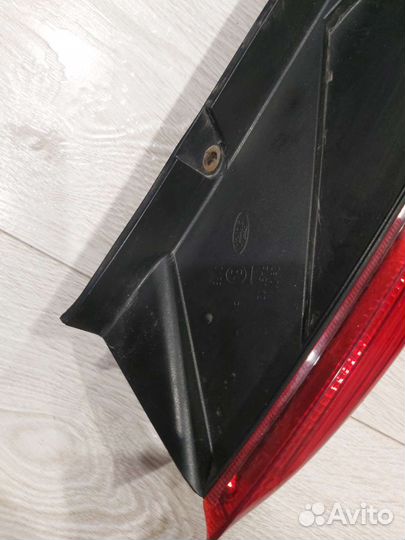 Задняя правая фара на ford focus 2