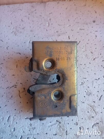 Замок двери задней правой Chery Amulet