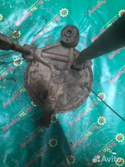 Кулак задний правый Kia Spectra