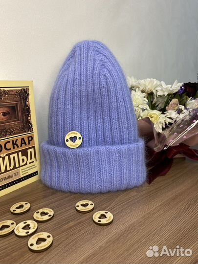 Шапка вязаная ручной работы