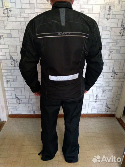 Мотокостюм