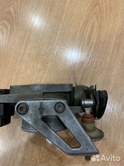 Дроссельная заслонка audi s4 c4 2.2t 034064dt