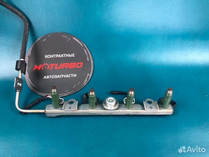 Форсунка топливная Toyota Avensis ZZT251 1zzfe