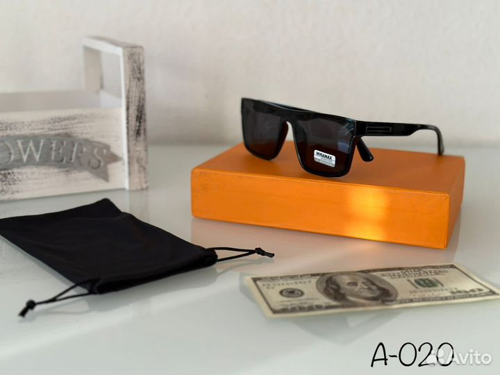 Солнцезащитные очки