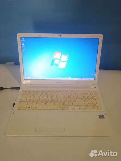 Ноутбук Samsung i5- 3220M/4gb/HDD500